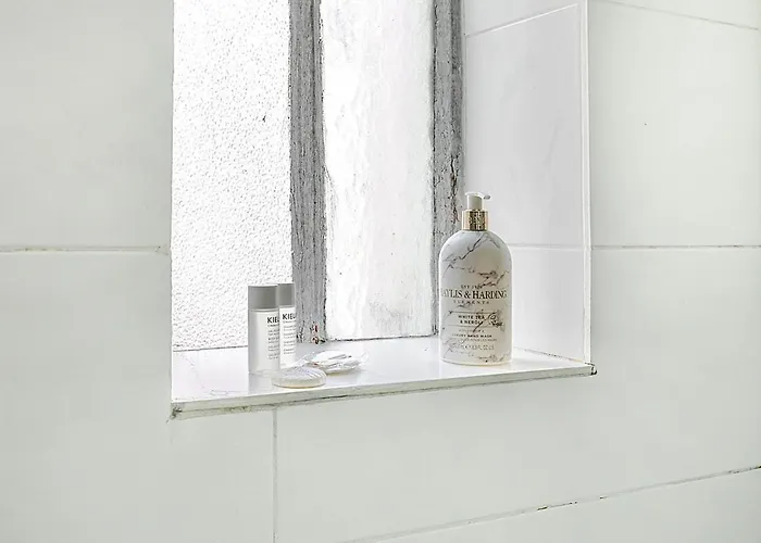 Nid Douillet Pour Deux Dans Le Des Artistes Apartment Paris